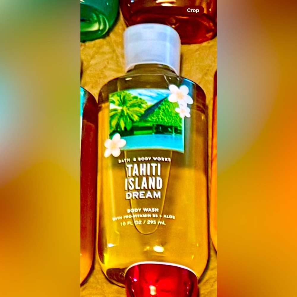 Bath & Body Works Tahiti Island Dream - 10 OZ Body Wash - Tropical Escape!